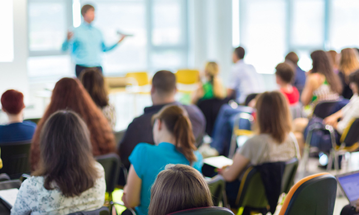 Faculdade Indenizará Professora Que Teve Salário Reduzido Por Alegada Diminuição Do Número De Alunos