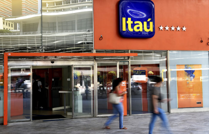 Agência Do Banco Itaú Na Avenida Paulista, Em São Paulo