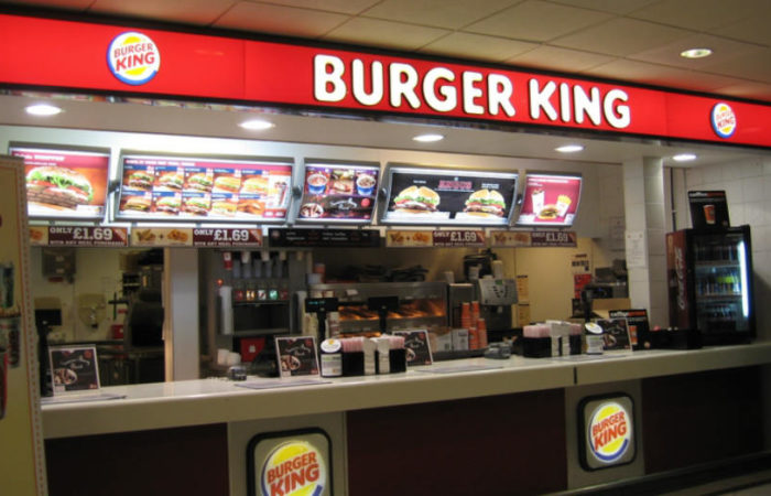 Burguer King é Condenado A Pagar R$ 1 Milhão Em Indenização Para 586 Funcionários Em Goiânia